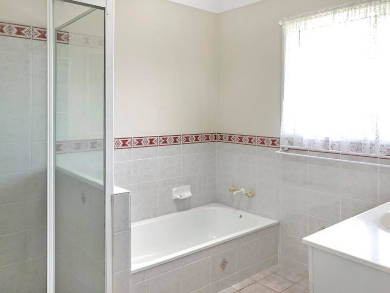 1/9 Kawana Close, Kawana QLD 4701